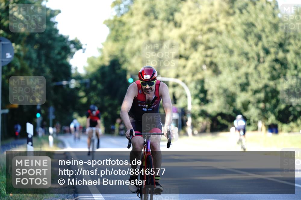 07.09.2025 - 19. Norderstedt Triathlon Michael Burmester http://msf.ph/oto/8846577 07.09.2025 16:10:48 Radfahren 406, 1575 meine-sportfotos.de