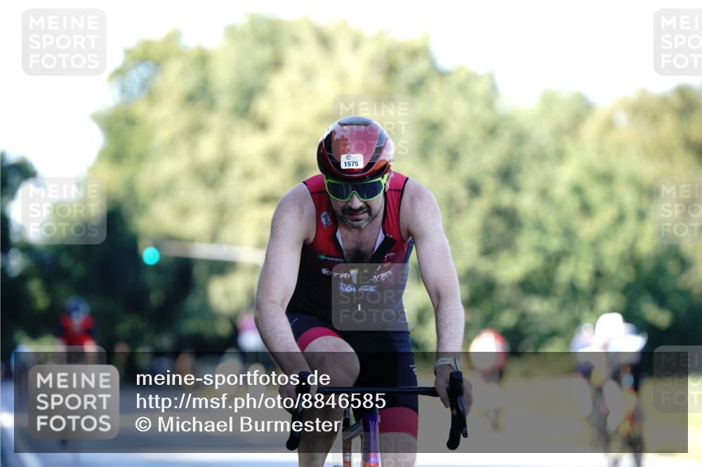 07.09.2025 - 19. Norderstedt Triathlon Michael Burmester http://msf.ph/oto/8846585 07.09.2025 16:10:49 Radfahren 406, 1575 meine-sportfotos.de