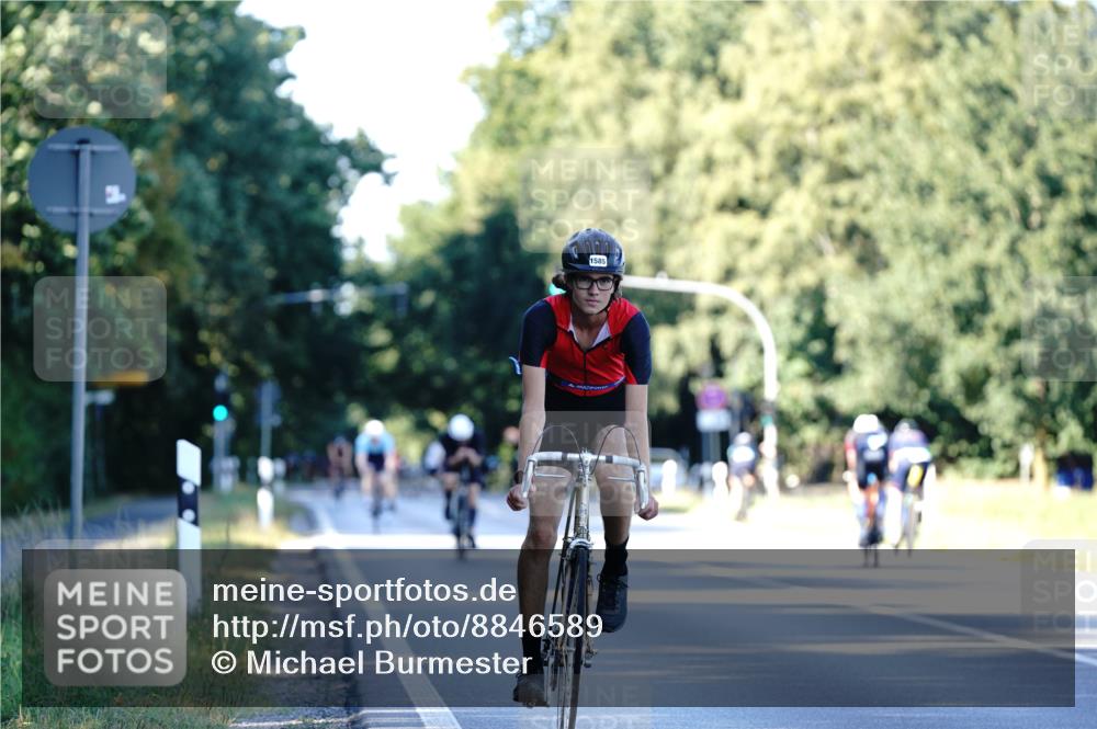 07.09.2025 - 19. Norderstedt Triathlon Michael Burmester http://msf.ph/oto/8846589 07.09.2025 16:10:51 Radfahren 1575, 1585 meine-sportfotos.de
