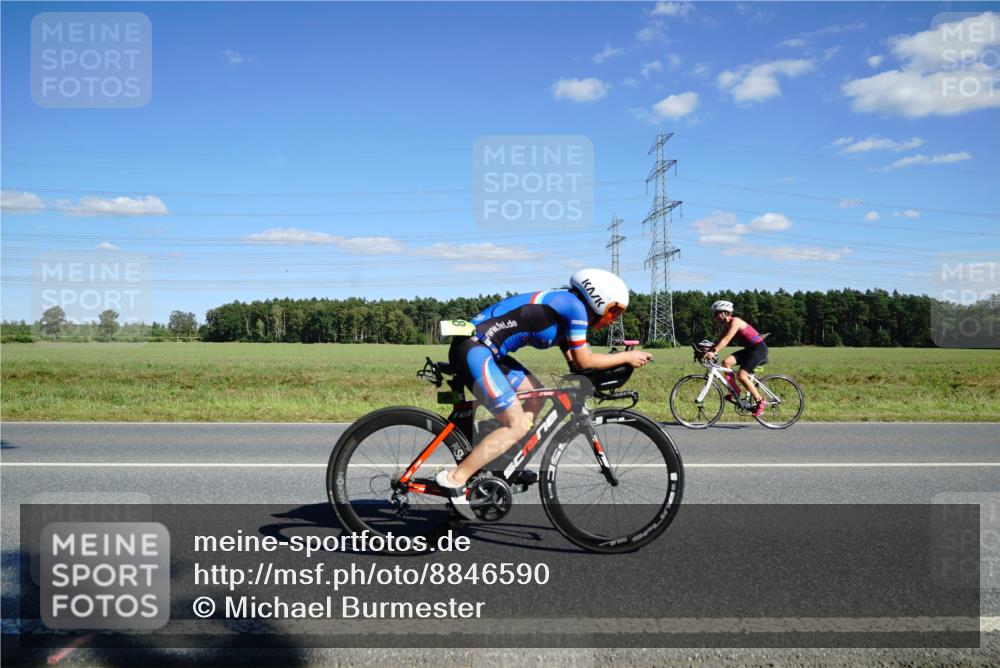 07.09.2025 - 19. Norderstedt Triathlon Michael Burmester http://msf.ph/oto/8846590 07.09.2025 15:13:24 Radfahren 478, 950 meine-sportfotos.de