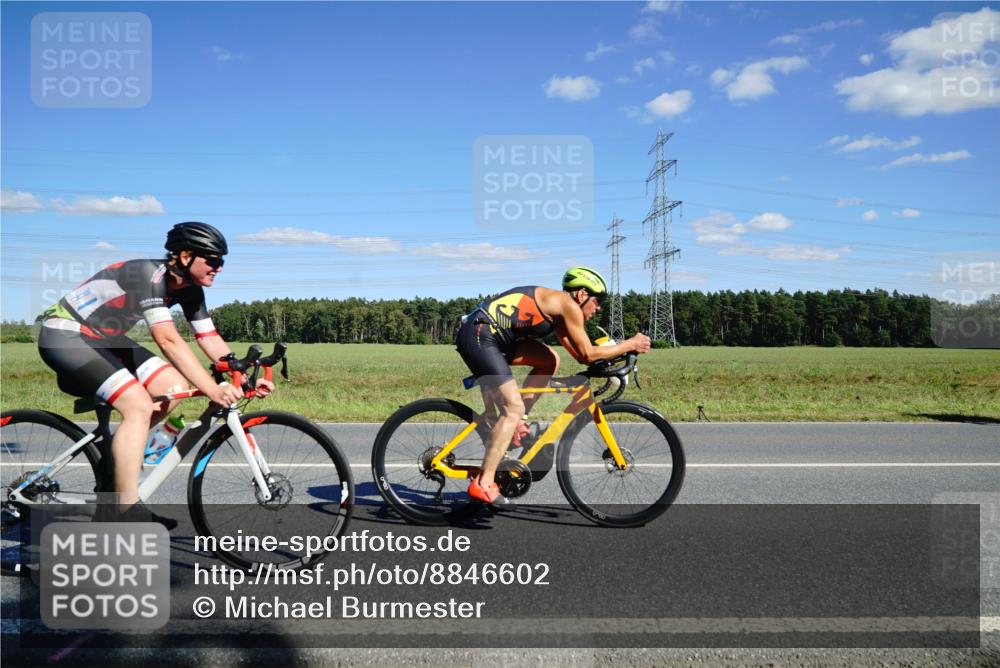 07.09.2025 - 19. Norderstedt Triathlon Michael Burmester http://msf.ph/oto/8846602 07.09.2025 15:13:33 Radfahren 414, 446, 896, 1414, 1497, 1532 meine-sportfotos.de