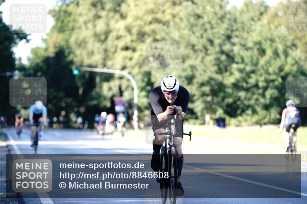 07.09.2025 - 19. Norderstedt Triathlon Michael Burmester http://msf.ph/oto/8846608 07.09.2025 16:10:55 Radfahren 1522, 1585 meine-sportfotos.de