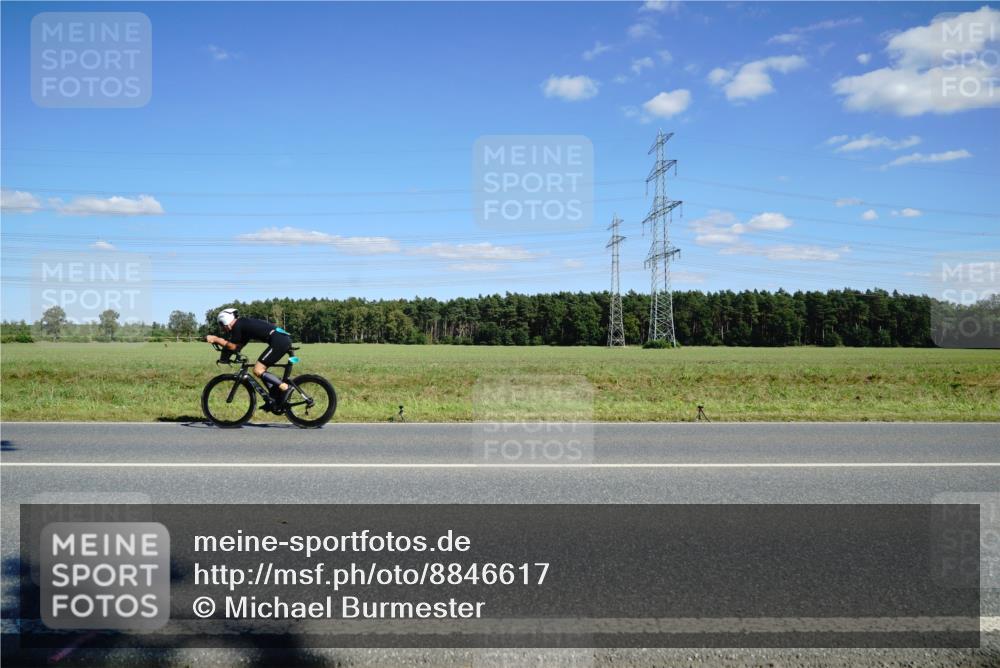07.09.2025 - 19. Norderstedt Triathlon Michael Burmester http://msf.ph/oto/8846617 07.09.2025 15:13:35 Radfahren 414, 446, 896, 1414, 1532 meine-sportfotos.de