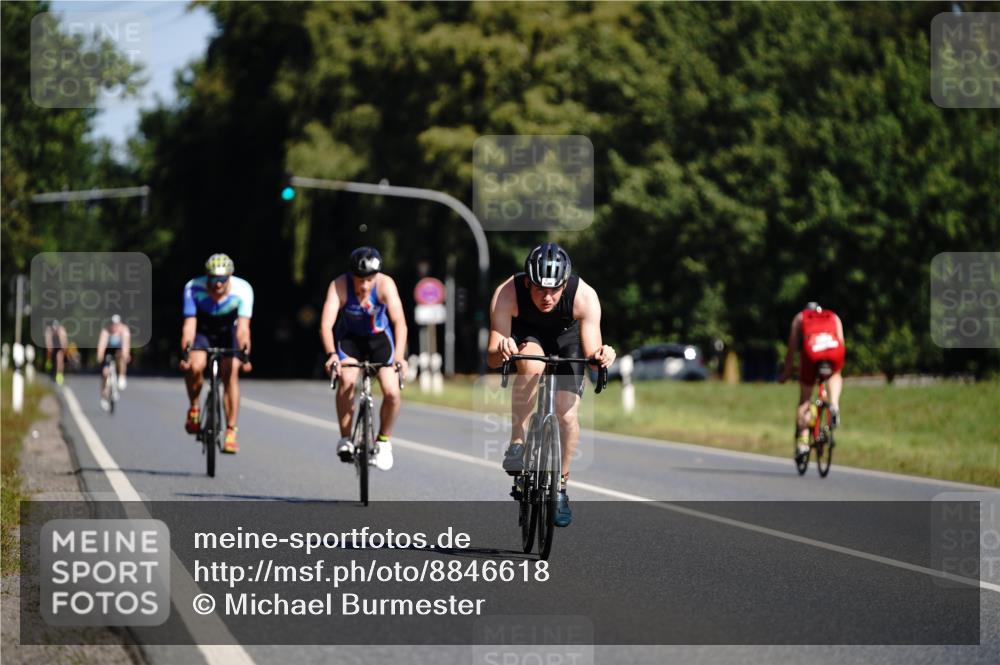 07.09.2025 - 19. Norderstedt Triathlon Michael Burmester http://msf.ph/oto/8846618 07.09.2025 11:18:59 Radfahren 1179, 1208 meine-sportfotos.de