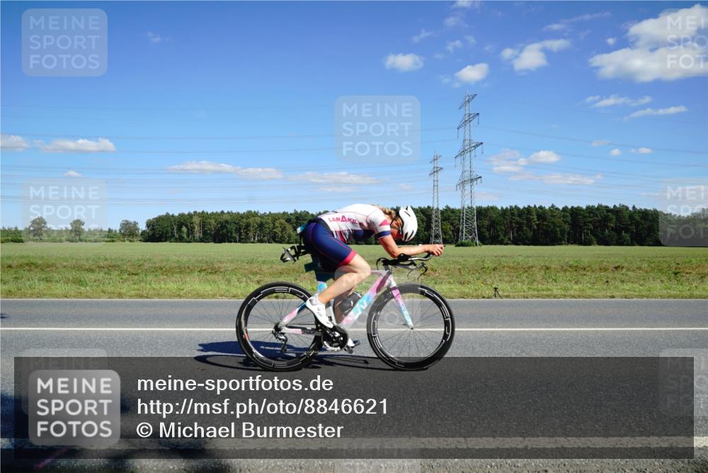 07.09.2025 - 19. Norderstedt Triathlon Michael Burmester http://msf.ph/oto/8846621 07.09.2025 15:13:36 Radfahren 414, 446, 896, 1414, 1532 meine-sportfotos.de