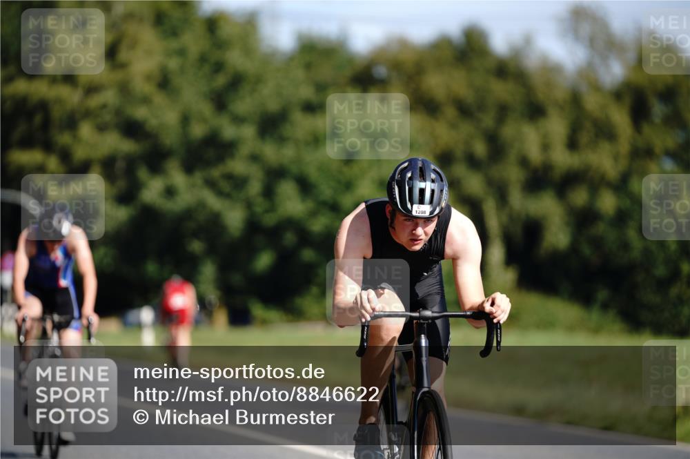 07.09.2025 - 19. Norderstedt Triathlon Michael Burmester http://msf.ph/oto/8846622 07.09.2025 11:19:00 Radfahren 749, 1179, 1208 meine-sportfotos.de