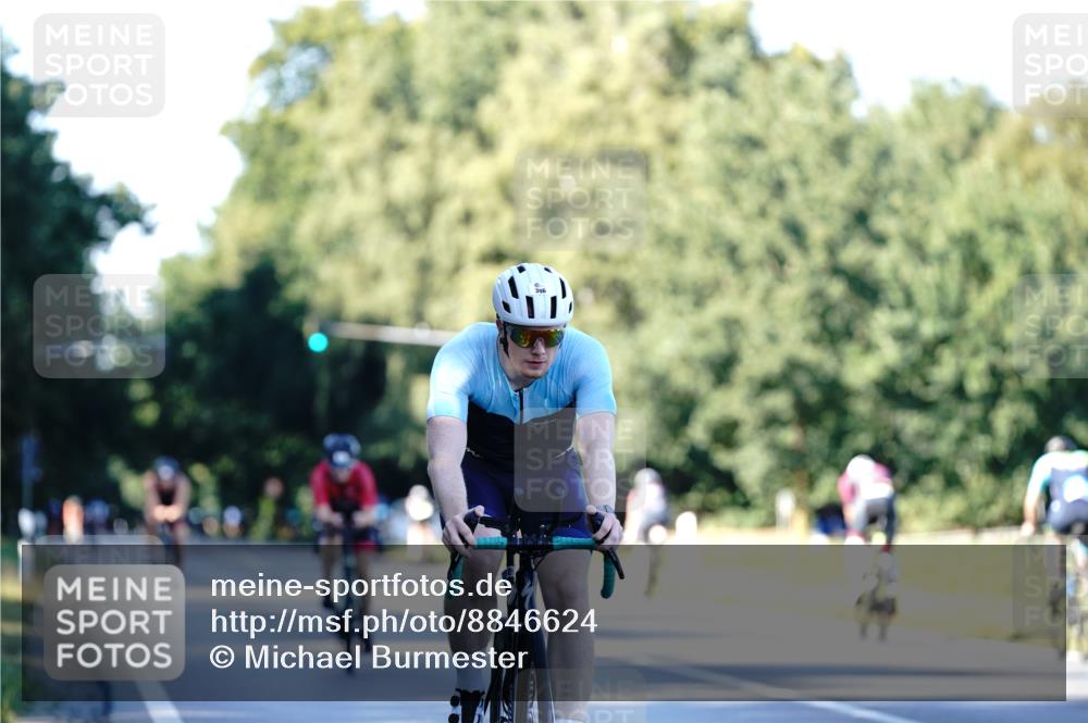 07.09.2025 - 19. Norderstedt Triathlon Michael Burmester http://msf.ph/oto/8846624 07.09.2025 16:10:59 Radfahren 386, 1522 meine-sportfotos.de