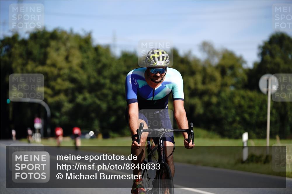07.09.2025 - 19. Norderstedt Triathlon Michael Burmester http://msf.ph/oto/8846633 07.09.2025 11:19:02 Radfahren 749, 1179, 1208 meine-sportfotos.de