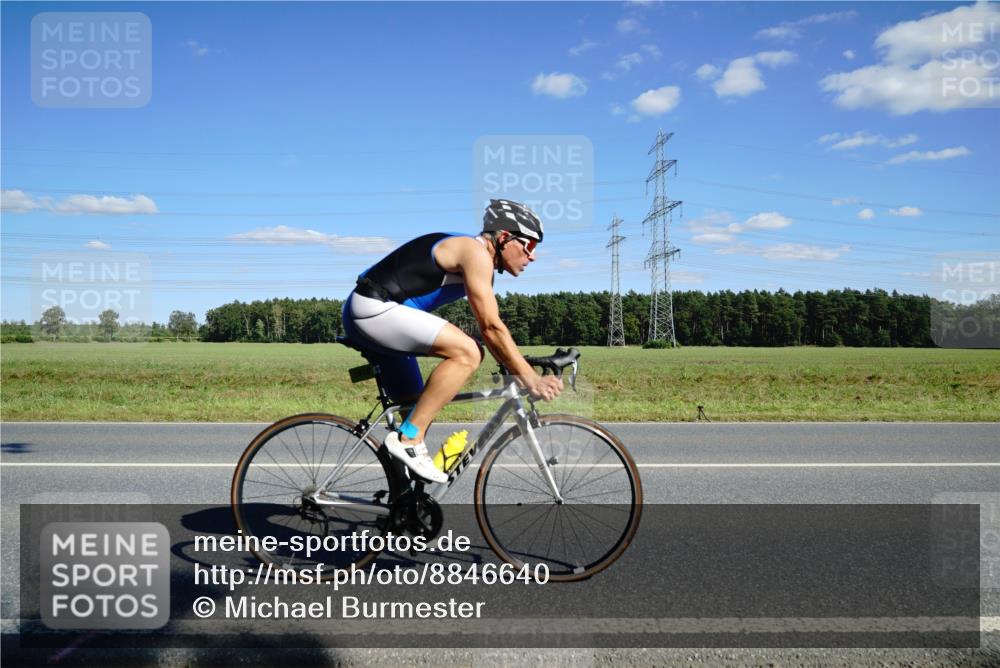 07.09.2025 - 19. Norderstedt Triathlon Michael Burmester http://msf.ph/oto/8846640 07.09.2025 15:13:50 Radfahren 1510, 1530 meine-sportfotos.de