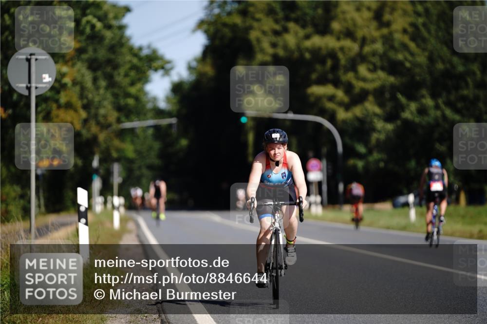 07.09.2025 - 19. Norderstedt Triathlon Michael Burmester http://msf.ph/oto/8846644 07.09.2025 11:19:07 Radfahren 1167 meine-sportfotos.de