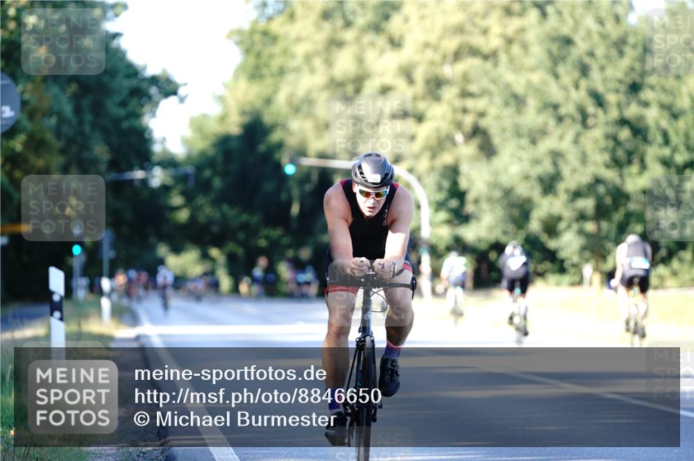 07.09.2025 - 19. Norderstedt Triathlon Michael Burmester http://msf.ph/oto/8846650 07.09.2025 16:11:04 Radfahren 1066, 1405 meine-sportfotos.de