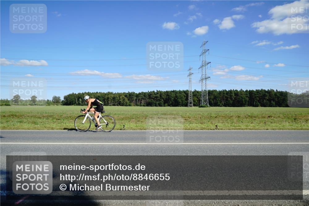 07.09.2025 - 19. Norderstedt Triathlon Michael Burmester http://msf.ph/oto/8846655 07.09.2025 15:13:57 Radfahren 443, 1505 meine-sportfotos.de