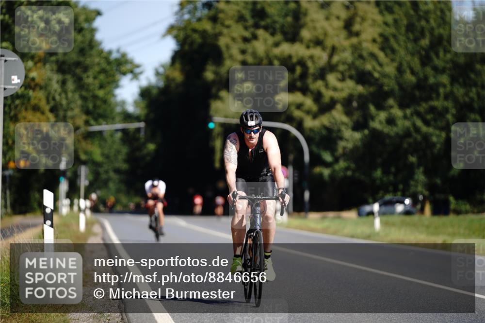 07.09.2025 - 19. Norderstedt Triathlon Michael Burmester http://msf.ph/oto/8846656 07.09.2025 11:19:15 Radfahren 1225 meine-sportfotos.de