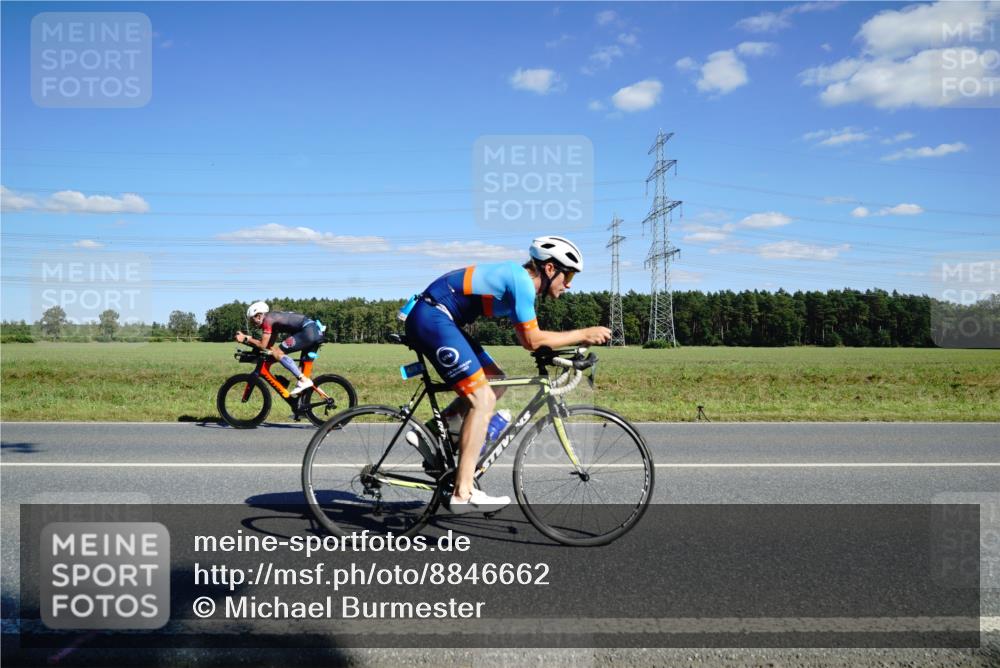 07.09.2025 - 19. Norderstedt Triathlon Michael Burmester http://msf.ph/oto/8846662 07.09.2025 15:14:14 Radfahren 425 meine-sportfotos.de