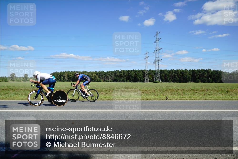 07.09.2025 - 19. Norderstedt Triathlon Michael Burmester http://msf.ph/oto/8846672 07.09.2025 15:14:26 Radfahren  meine-sportfotos.de