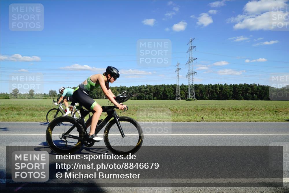 07.09.2025 - 19. Norderstedt Triathlon Michael Burmester http://msf.ph/oto/8846679 07.09.2025 15:14:33 Radfahren 476 meine-sportfotos.de