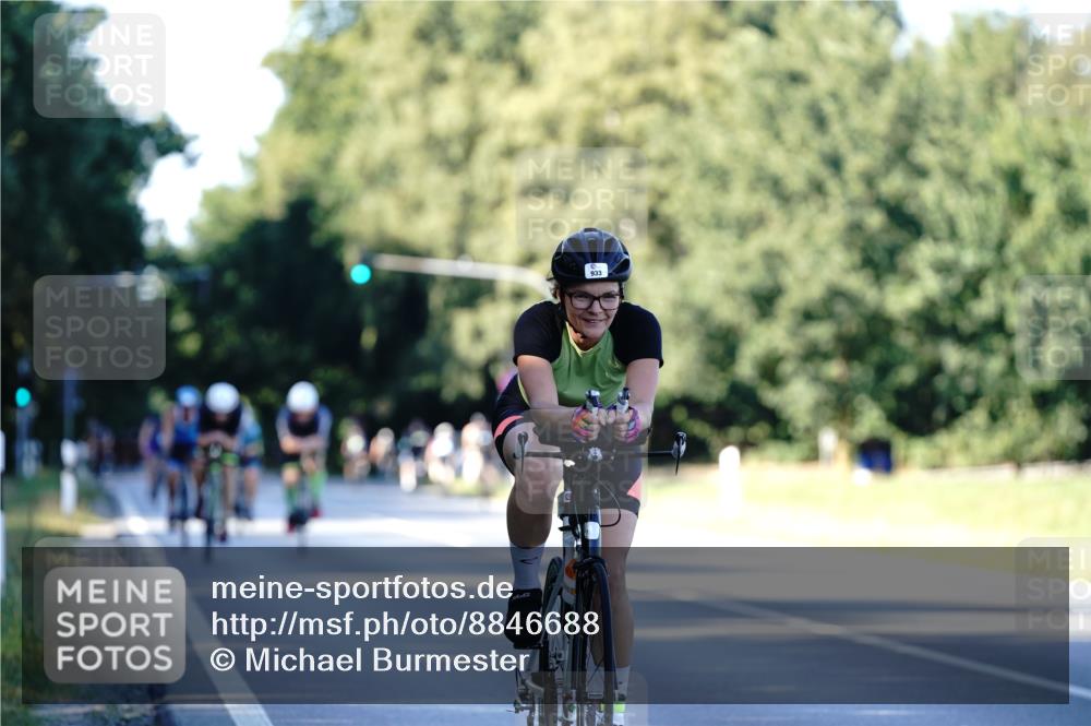07.09.2025 - 19. Norderstedt Triathlon Michael Burmester http://msf.ph/oto/8846688 07.09.2025 16:11:25 Radfahren 933, 1108 meine-sportfotos.de
