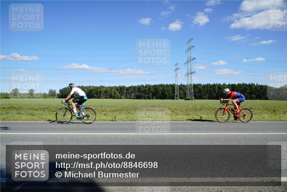 07.09.2025 - 19. Norderstedt Triathlon Michael Burmester http://msf.ph/oto/8846698 07.09.2025 15:14:44 Radfahren 939, 1539 meine-sportfotos.de