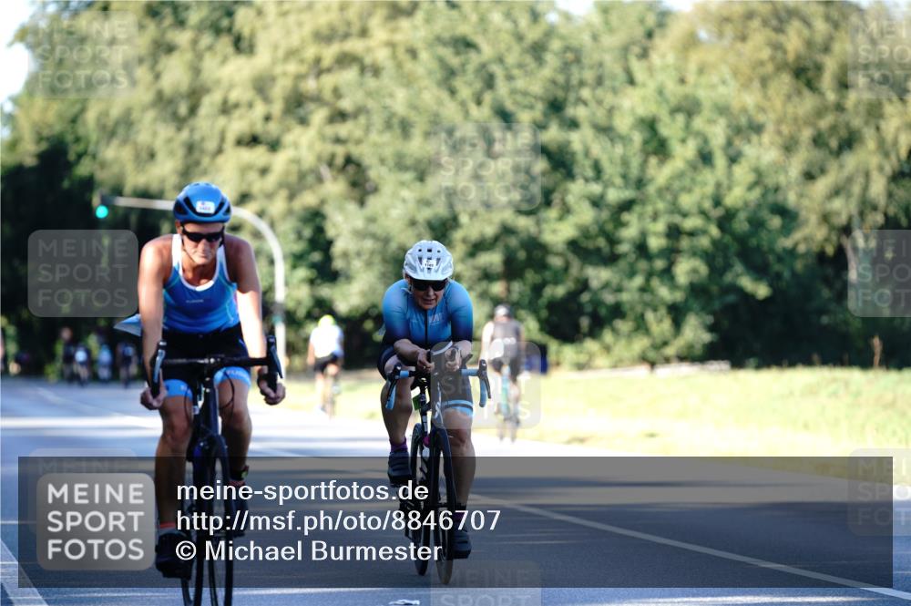 07.09.2025 - 19. Norderstedt Triathlon Michael Burmester http://msf.ph/oto/8846707 07.09.2025 16:11:31 Radfahren 1101, 1423, 1604, 1606 meine-sportfotos.de