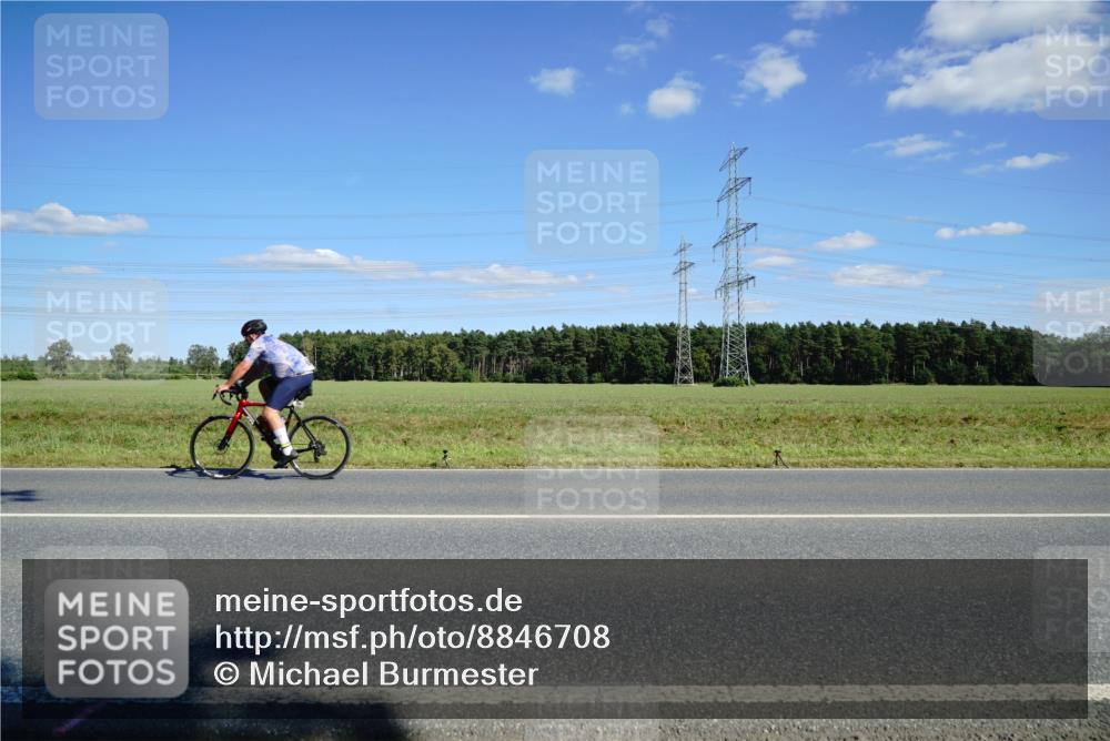 07.09.2025 - 19. Norderstedt Triathlon Michael Burmester http://msf.ph/oto/8846708 07.09.2025 15:14:50 Radfahren 1430, 1538 meine-sportfotos.de