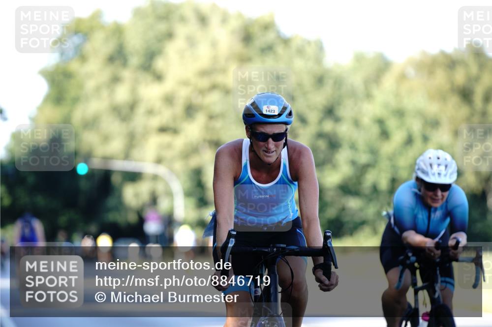 07.09.2025 - 19. Norderstedt Triathlon Michael Burmester http://msf.ph/oto/8846719 07.09.2025 16:11:32 Radfahren 1101, 1423, 1604, 1606 meine-sportfotos.de