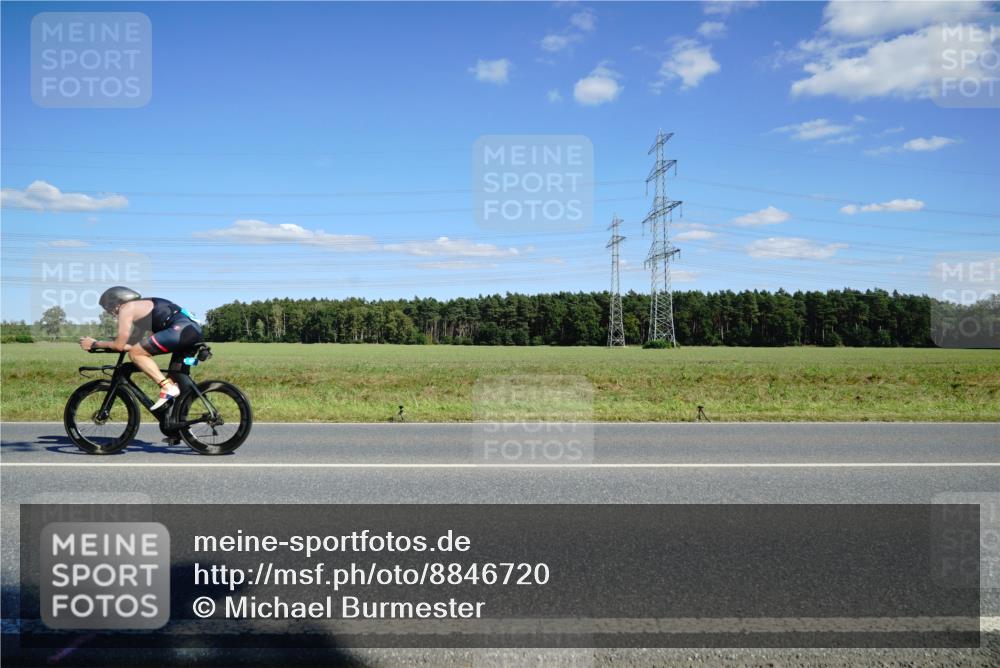 07.09.2025 - 19. Norderstedt Triathlon Michael Burmester http://msf.ph/oto/8846720 07.09.2025 15:15:00 Radfahren  meine-sportfotos.de