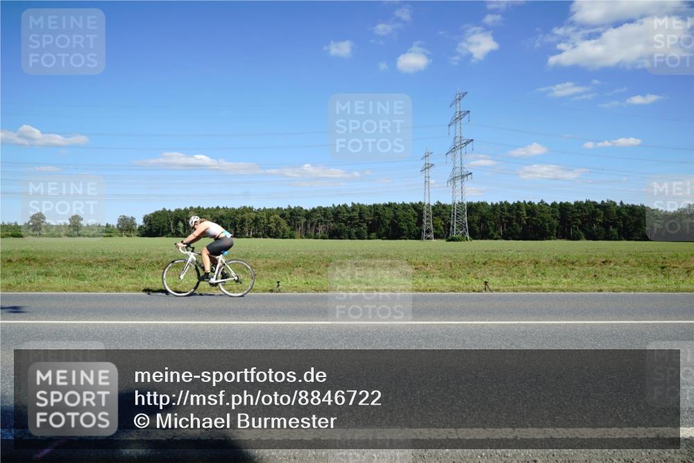 07.09.2025 - 19. Norderstedt Triathlon Michael Burmester http://msf.ph/oto/8846722 07.09.2025 15:15:02 Radfahren  meine-sportfotos.de
