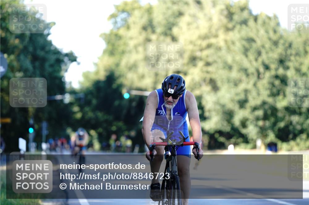 07.09.2025 - 19. Norderstedt Triathlon Michael Burmester http://msf.ph/oto/8846723 07.09.2025 16:11:36 Radfahren 1101, 1423, 1449 meine-sportfotos.de