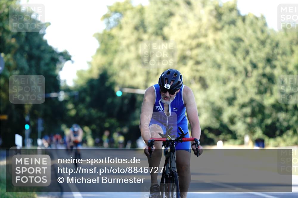 07.09.2025 - 19. Norderstedt Triathlon Michael Burmester http://msf.ph/oto/8846727 07.09.2025 16:11:36 Radfahren 1101, 1423, 1449 meine-sportfotos.de