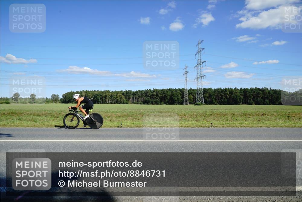 07.09.2025 - 19. Norderstedt Triathlon Michael Burmester http://msf.ph/oto/8846731 07.09.2025 15:15:12 Radfahren  meine-sportfotos.de