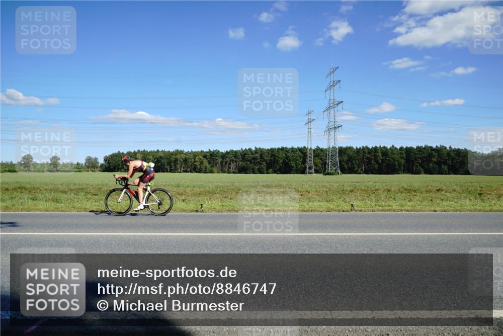 07.09.2025 - 19. Norderstedt Triathlon Michael Burmester http://msf.ph/oto/8846747 07.09.2025 15:15:23 Radfahren 1514 meine-sportfotos.de