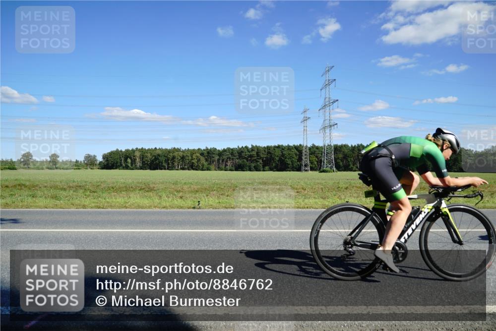 07.09.2025 - 19. Norderstedt Triathlon Michael Burmester http://msf.ph/oto/8846762 07.09.2025 15:15:40 Radfahren 444, 465, 1529 meine-sportfotos.de
