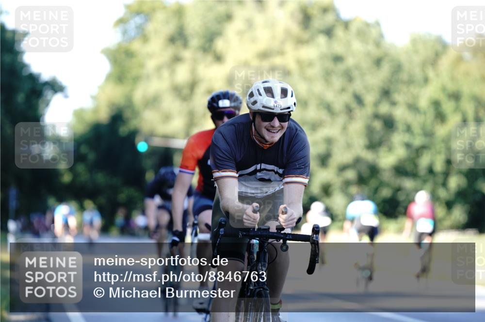 07.09.2025 - 19. Norderstedt Triathlon Michael Burmester http://msf.ph/oto/8846763 07.09.2025 16:11:50 Radfahren 381, 412, 1412, 1419, 1473, 1568 meine-sportfotos.de