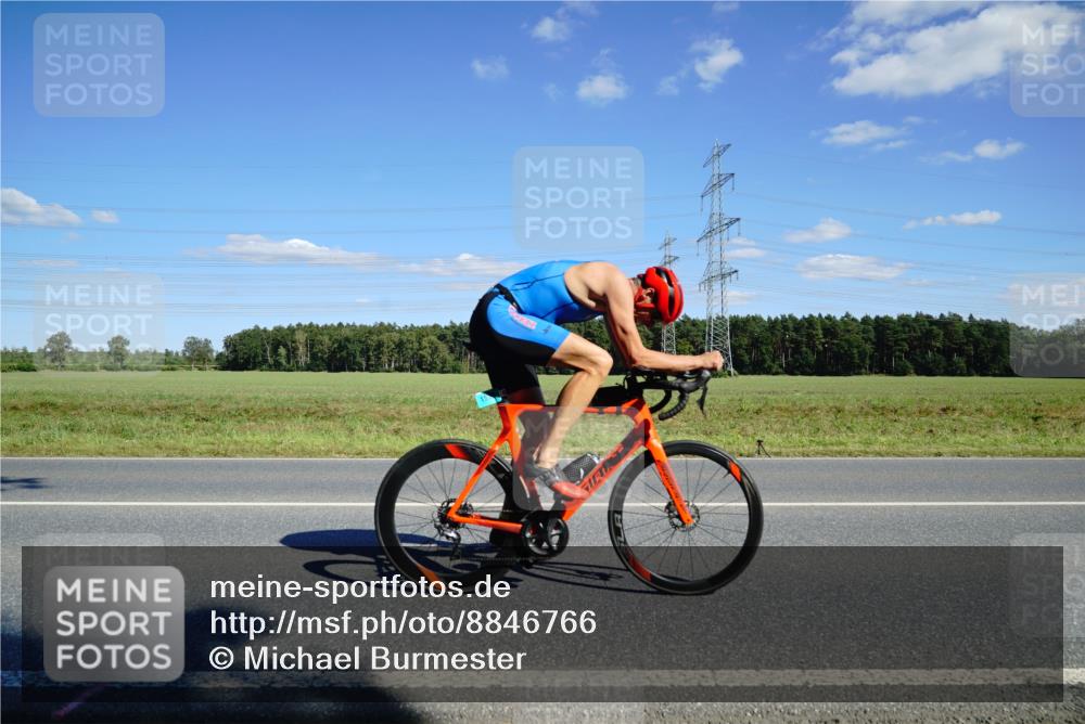 07.09.2025 - 19. Norderstedt Triathlon Michael Burmester http://msf.ph/oto/8846766 07.09.2025 15:15:43 Radfahren 444, 465, 1529 meine-sportfotos.de