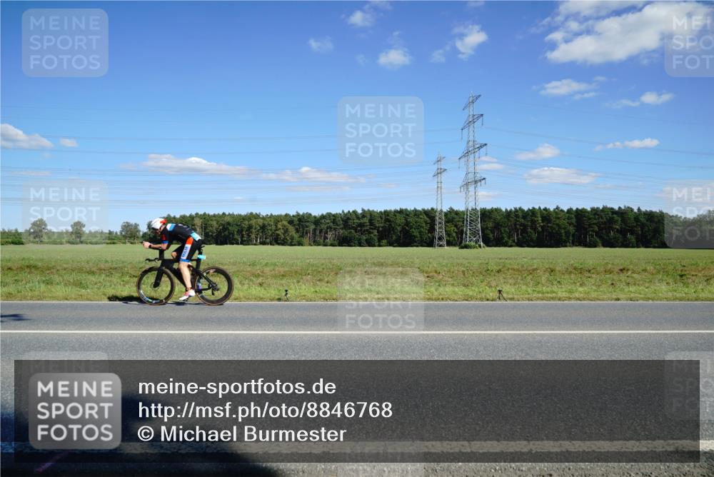 07.09.2025 - 19. Norderstedt Triathlon Michael Burmester http://msf.ph/oto/8846768 07.09.2025 15:15:45 Radfahren 455, 1529 meine-sportfotos.de