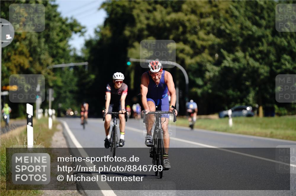 07.09.2025 - 19. Norderstedt Triathlon Michael Burmester http://msf.ph/oto/8846769 07.09.2025 11:21:42 Radfahren 821, 1156 meine-sportfotos.de