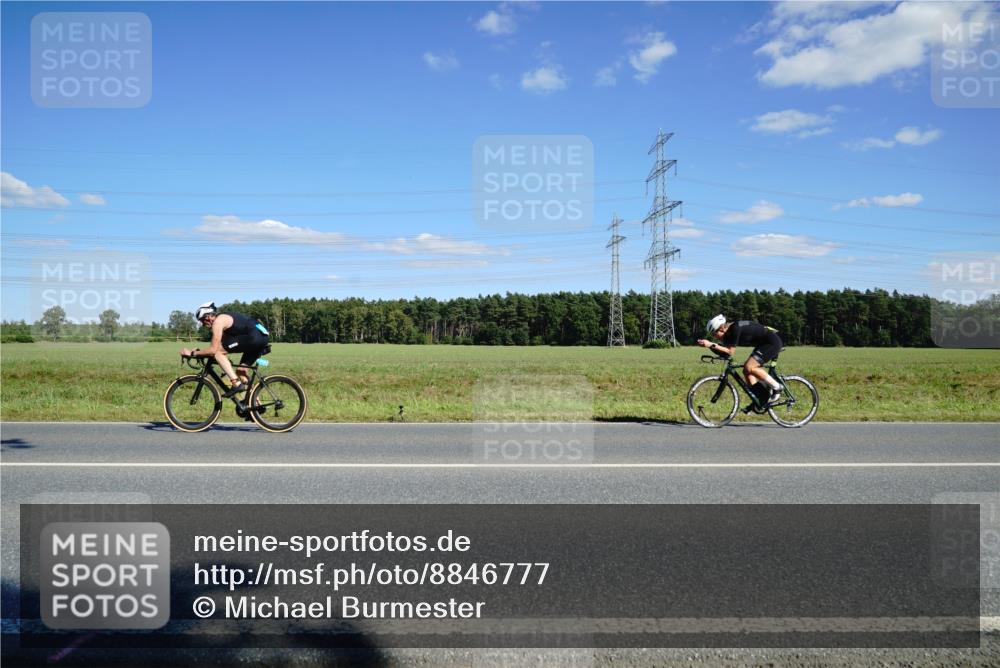 07.09.2025 - 19. Norderstedt Triathlon Michael Burmester http://msf.ph/oto/8846777 07.09.2025 15:15:53 Radfahren 1491 meine-sportfotos.de