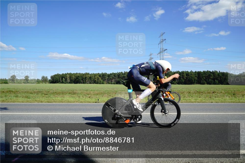 07.09.2025 - 19. Norderstedt Triathlon Michael Burmester http://msf.ph/oto/8846781 07.09.2025 15:15:58 Radfahren 1433 meine-sportfotos.de