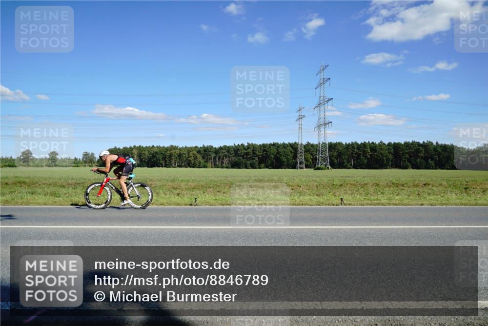 07.09.2025 - 19. Norderstedt Triathlon Michael Burmester http://msf.ph/oto/8846789 07.09.2025 15:16:06 Radfahren  meine-sportfotos.de