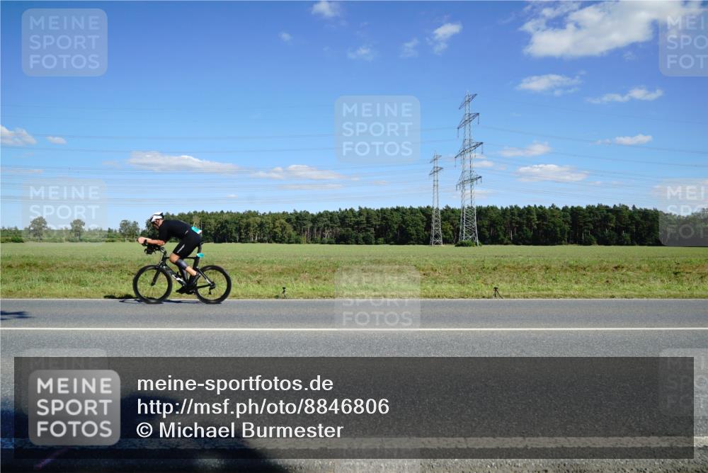 07.09.2025 - 19. Norderstedt Triathlon Michael Burmester http://msf.ph/oto/8846806 07.09.2025 15:16:22 Radfahren 365 meine-sportfotos.de