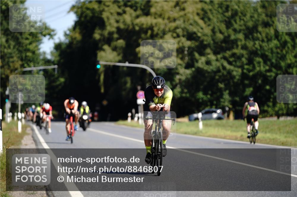 07.09.2025 - 19. Norderstedt Triathlon Michael Burmester http://msf.ph/oto/8846807 07.09.2025 11:22:22 Radfahren 1164, 1377 meine-sportfotos.de