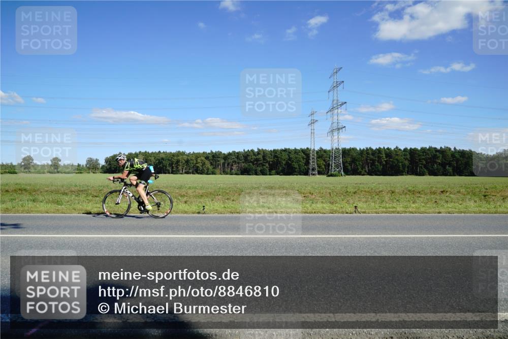 07.09.2025 - 19. Norderstedt Triathlon Michael Burmester http://msf.ph/oto/8846810 07.09.2025 15:16:29 Radfahren  meine-sportfotos.de