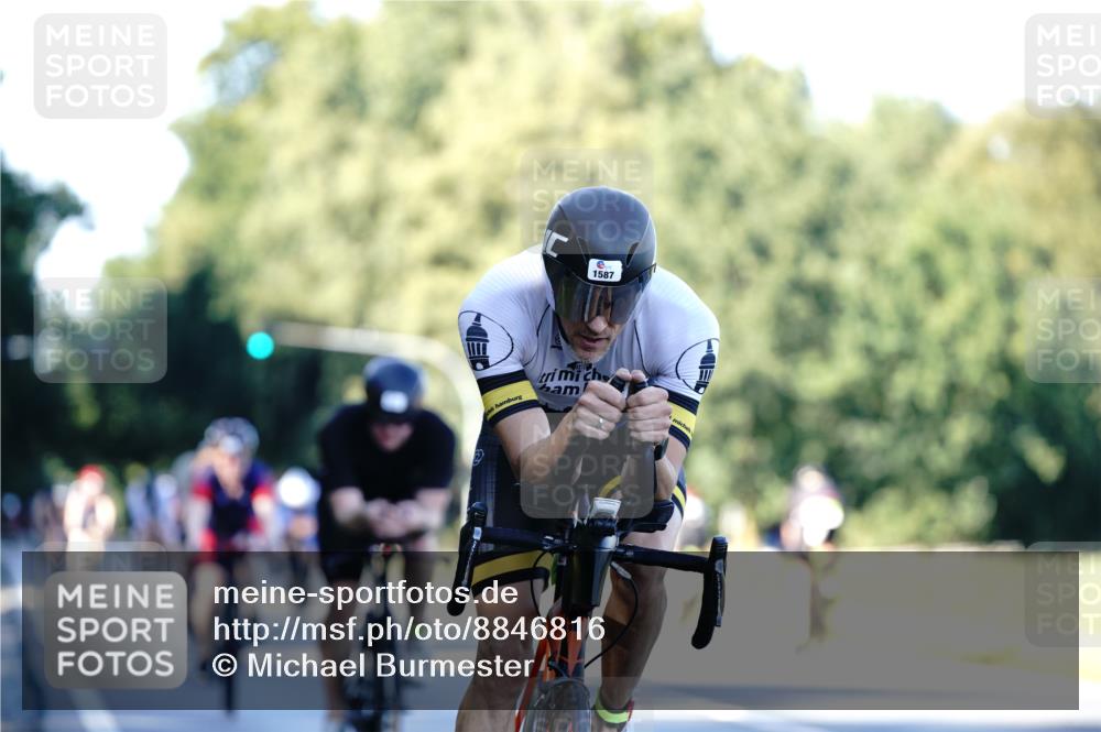 07.09.2025 - 19. Norderstedt Triathlon Michael Burmester http://msf.ph/oto/8846816 07.09.2025 16:12:05 Radfahren 1541, 1544, 1571, 1587, 1591 meine-sportfotos.de