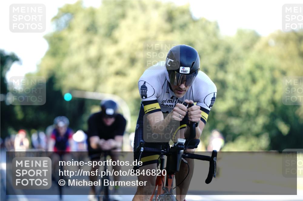 07.09.2025 - 19. Norderstedt Triathlon Michael Burmester http://msf.ph/oto/8846820 07.09.2025 16:12:05 Radfahren 1541, 1544, 1571, 1587, 1591 meine-sportfotos.de