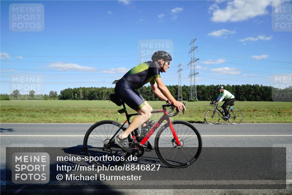 07.09.2025 - 19. Norderstedt Triathlon Michael Burmester http://msf.ph/oto/8846827 07.09.2025 15:16:48 Radfahren 1483 meine-sportfotos.de