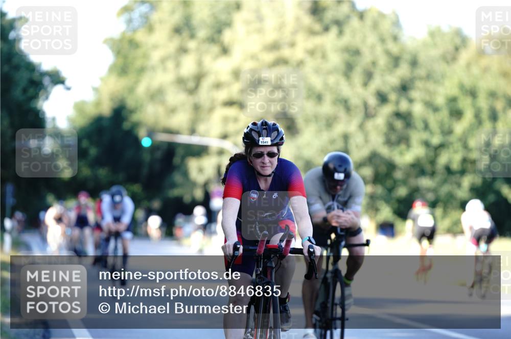07.09.2025 - 19. Norderstedt Triathlon Michael Burmester http://msf.ph/oto/8846835 07.09.2025 16:12:07 Radfahren 516, 1068, 1541, 1565, 1571, 1587, 1591 meine-sportfotos.de