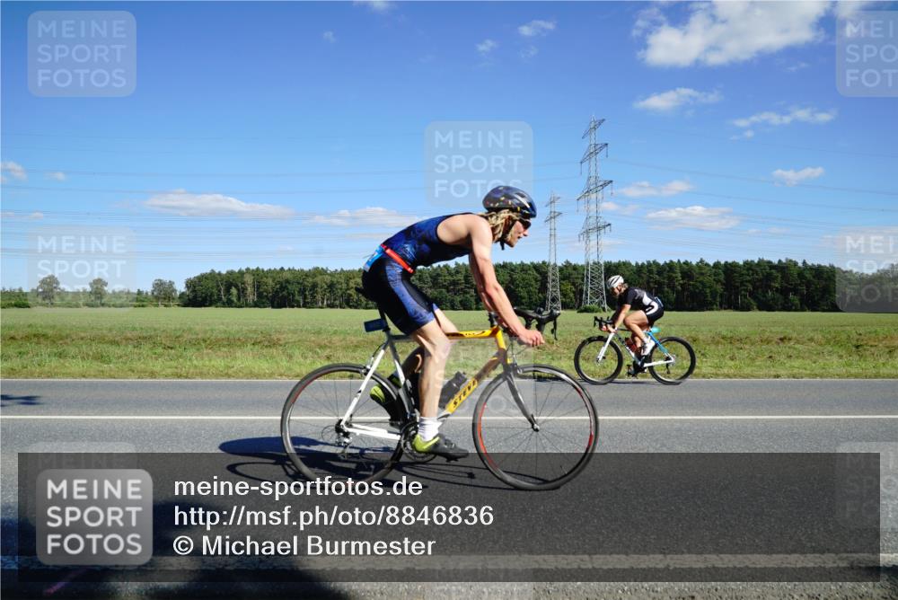 07.09.2025 - 19. Norderstedt Triathlon Michael Burmester http://msf.ph/oto/8846836 07.09.2025 15:16:57 Radfahren 397, 882, 1503 meine-sportfotos.de