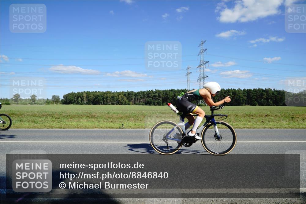 07.09.2025 - 19. Norderstedt Triathlon Michael Burmester http://msf.ph/oto/8846840 07.09.2025 15:16:58 Radfahren 397, 882, 1503 meine-sportfotos.de