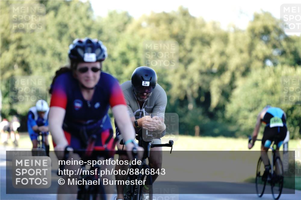07.09.2025 - 19. Norderstedt Triathlon Michael Burmester http://msf.ph/oto/8846843 07.09.2025 16:12:08 Radfahren 516, 1068, 1541, 1565, 1570, 1587, 1591 meine-sportfotos.de