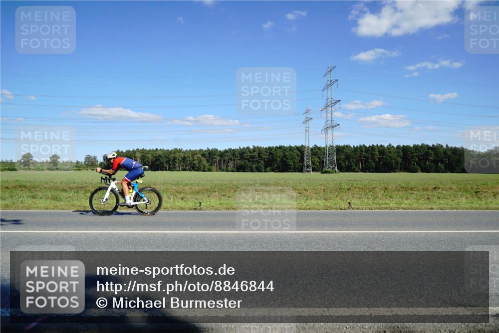 07.09.2025 - 19. Norderstedt Triathlon Michael Burmester http://msf.ph/oto/8846844 07.09.2025 15:17:01 Radfahren 397, 1503 meine-sportfotos.de